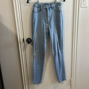 Women’s high rise skinny jeans